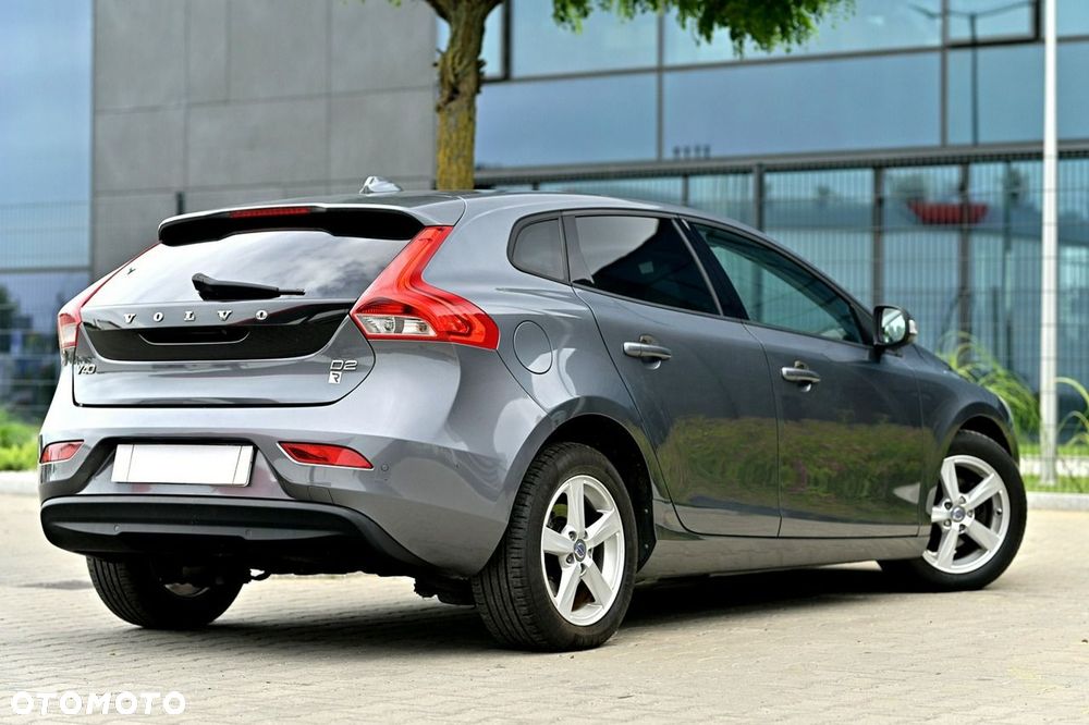 Volvo V40 D2 Momentum - 2
