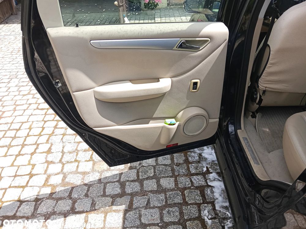 Mercedes-Benz Klasa B 180 CDI - 19