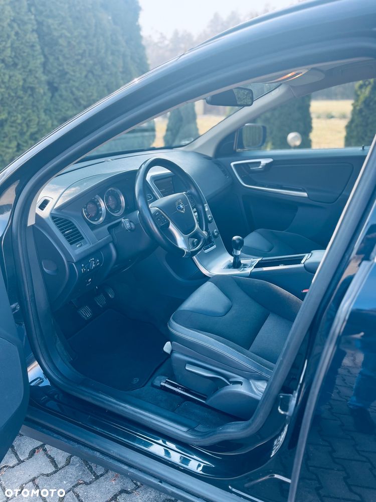 Volvo XC 60 D4 AWD Edition Pro - 15