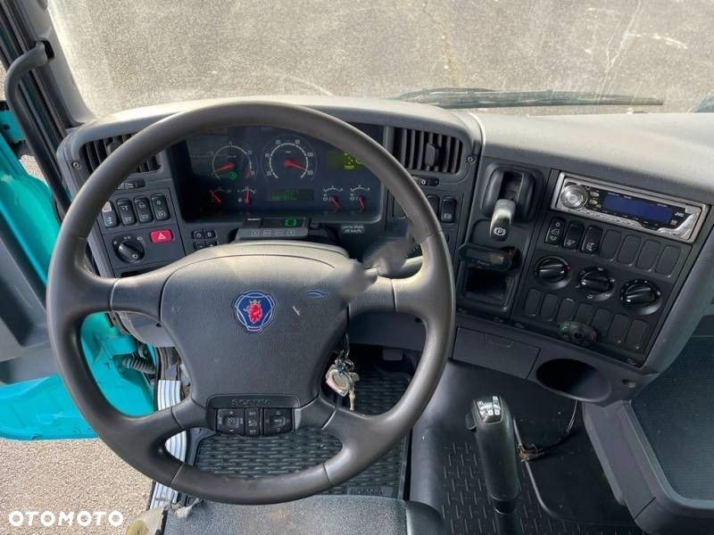 Scania R380 / 6x2 / Pezzaioli / 2-poziomowa zabudowa do przewozu zwierząt / Euro 3 / oś podnoszona / podnoszony dach - 5