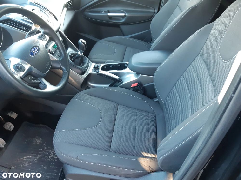 Ford Kuga 2.0 TDCi 4x4 Titanium - 11