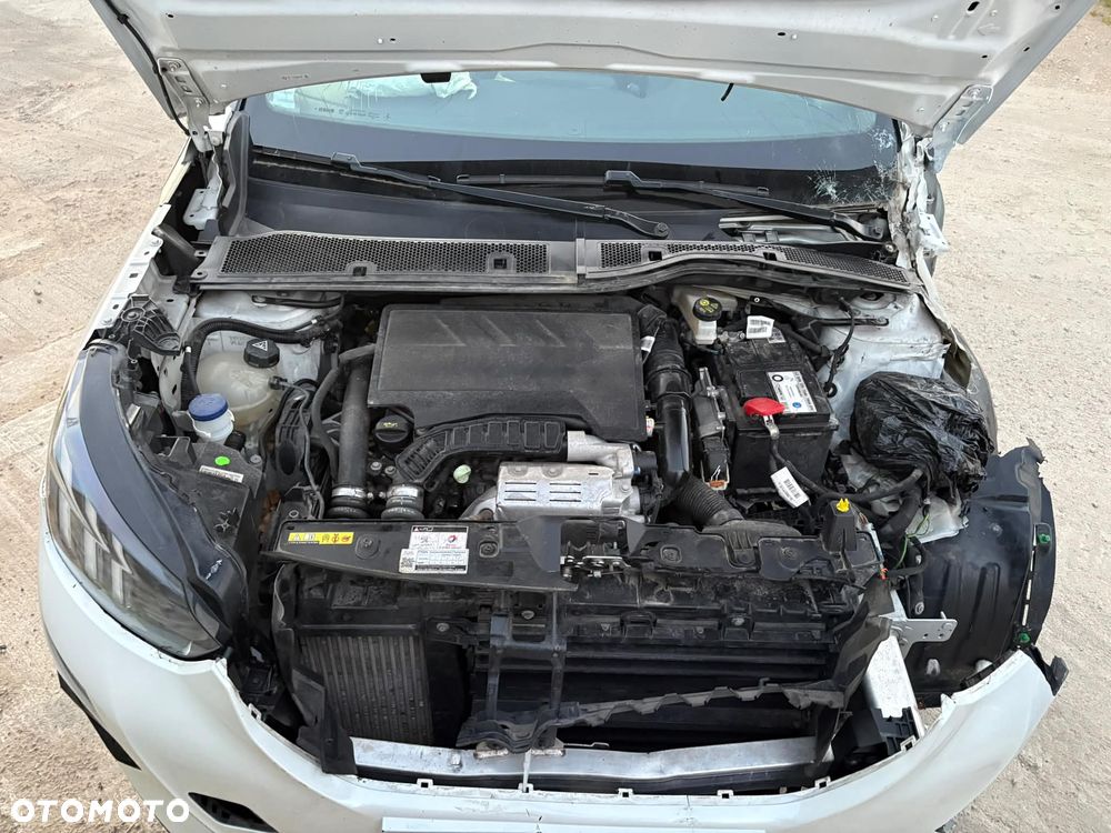 Peugeot 2008 PureTech 130 GT - 23