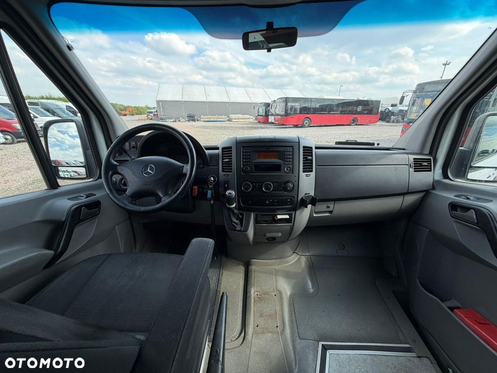 Mercedes-Benz Sprinter 516 - 15