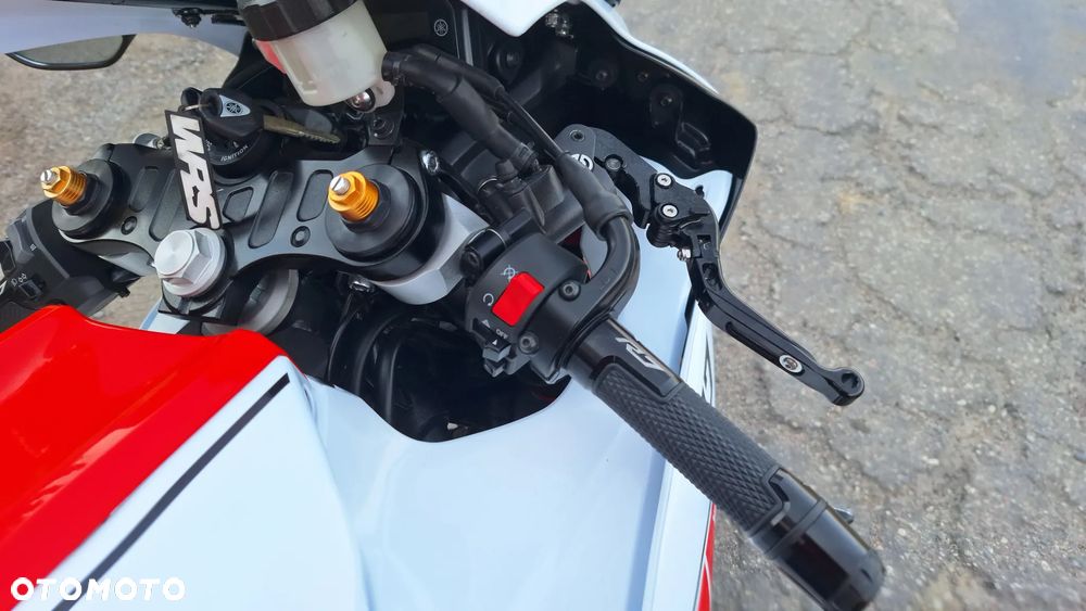 Yamaha R7 - 16