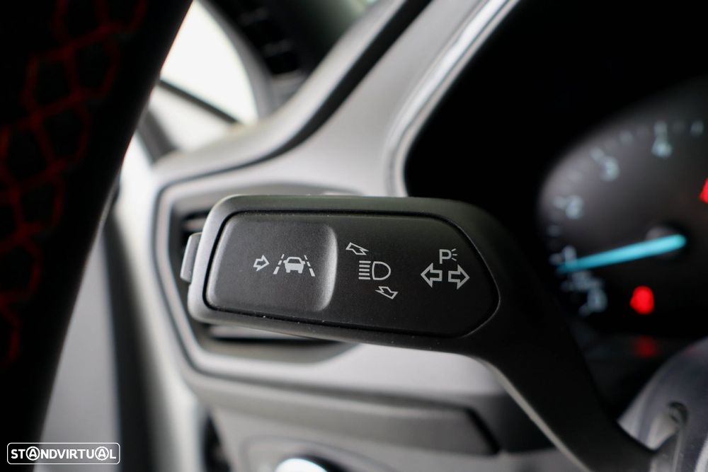 Ford Focus 1.0 EcoBoost MHEV ST-Line - 18