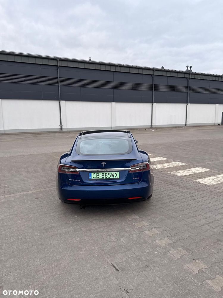 Tesla Model S Dual Motor Allradantrieb Performance - 10