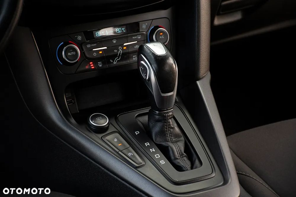 Ford Focus - 32