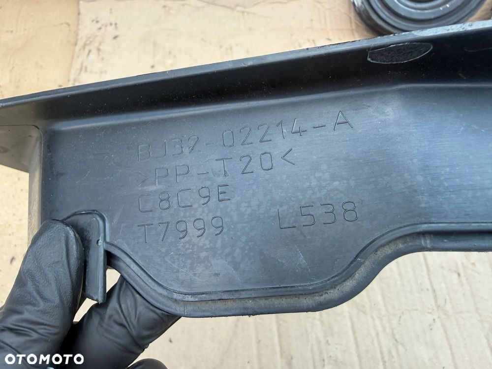 Mocowanie pokrywy akumulatora Land Rover Discovery Sport L550 BJ32-02214-A - 3