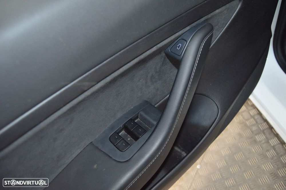 Tesla Model 3 Standard Range Plus RWD - 19