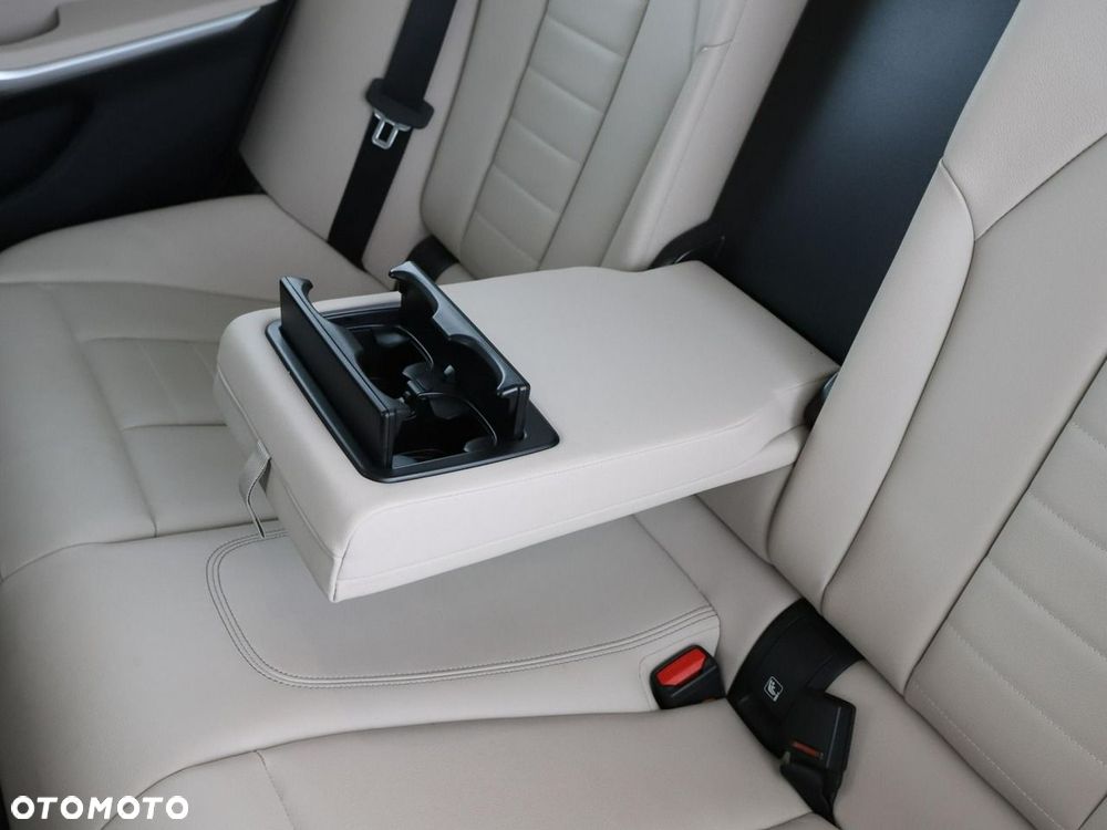 BMW Seria 3 320e PHEV M Sport - 41
