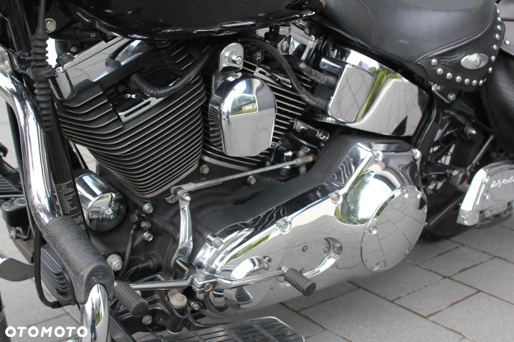 Harley-Davidson Softail Heritage Classic - 25