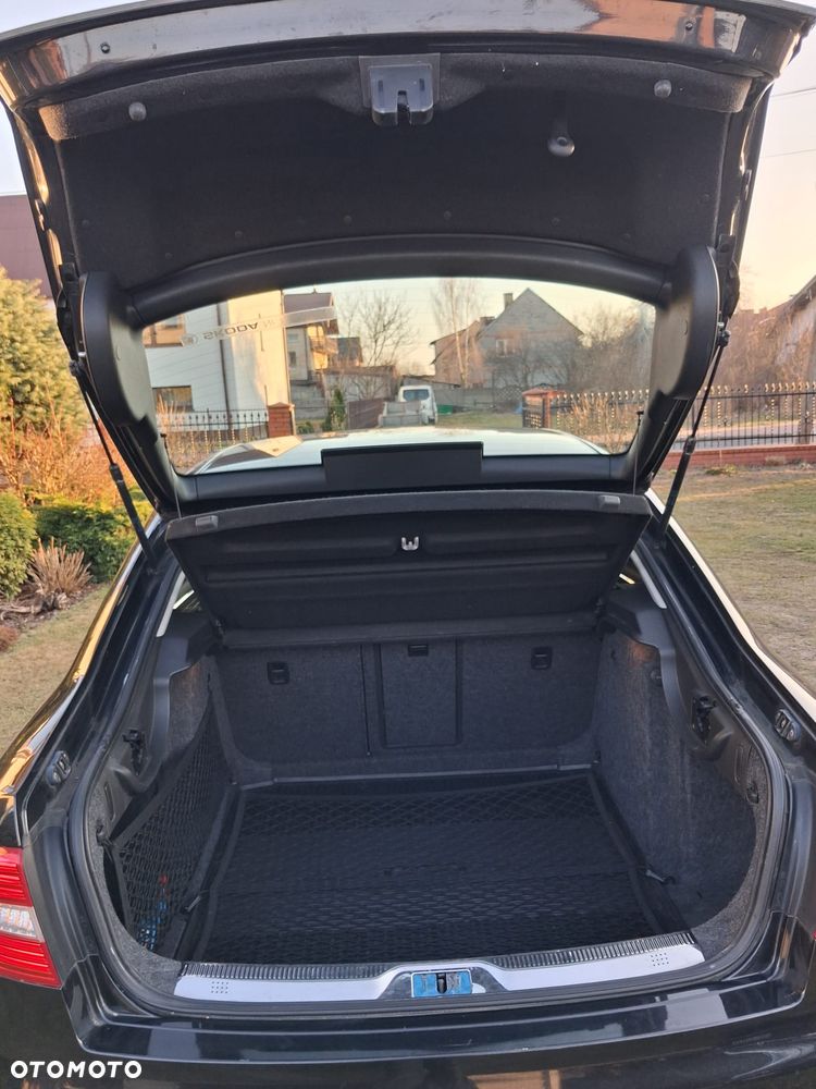 Skoda Superb 1.6 TDI Active - 10