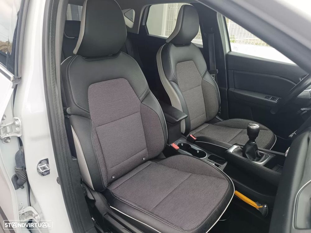 Renault Captur TCe 100 INTENS - 32