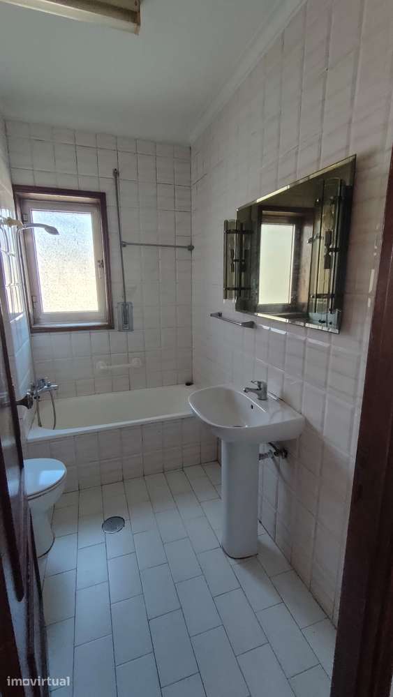 Apartamento T2 com Lavandaria e Cozinha Separada - Grande imagem: 5/8