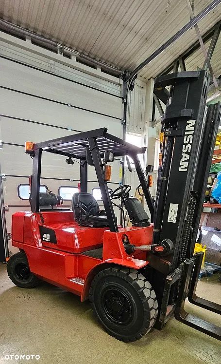 Nissan - 1
