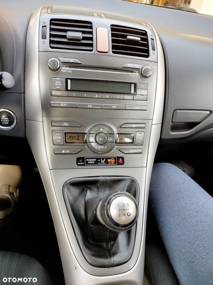 Toyota Auris - 29