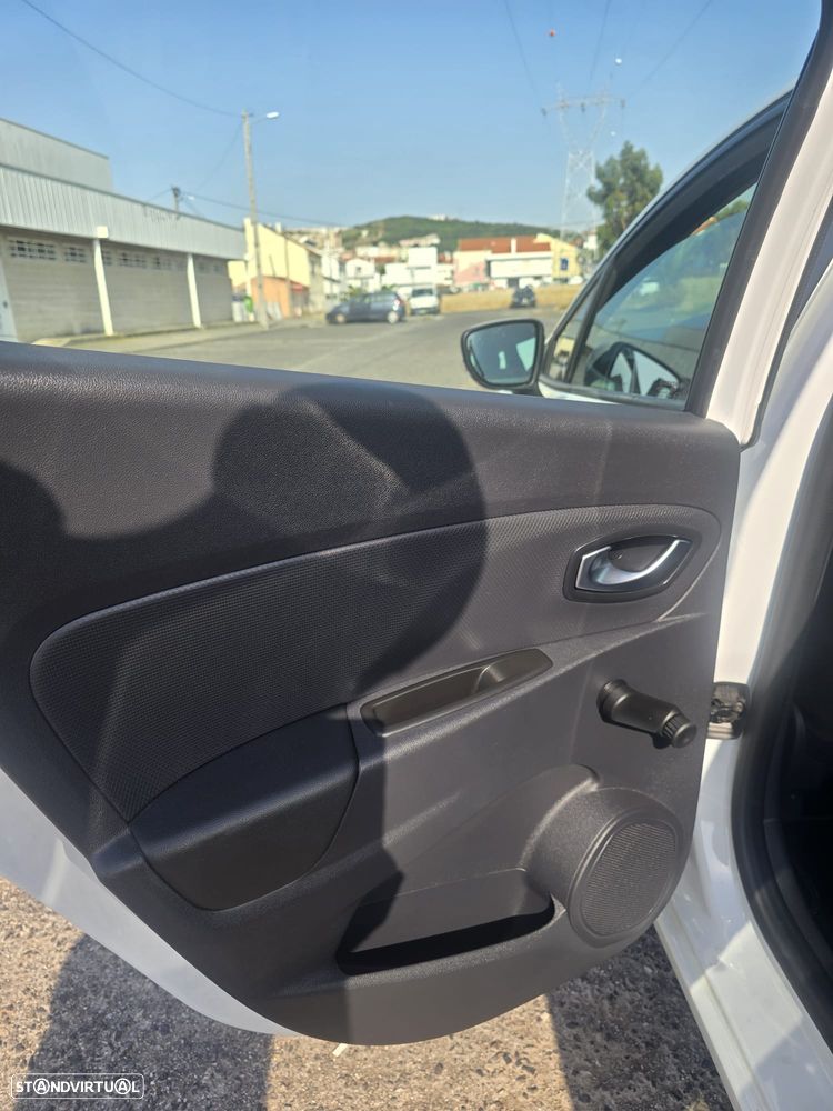 Renault Clio - 8