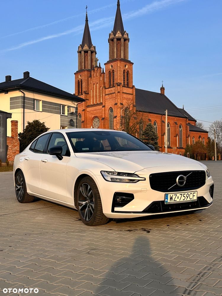 Volvo S60 B4 B R-Design - 1