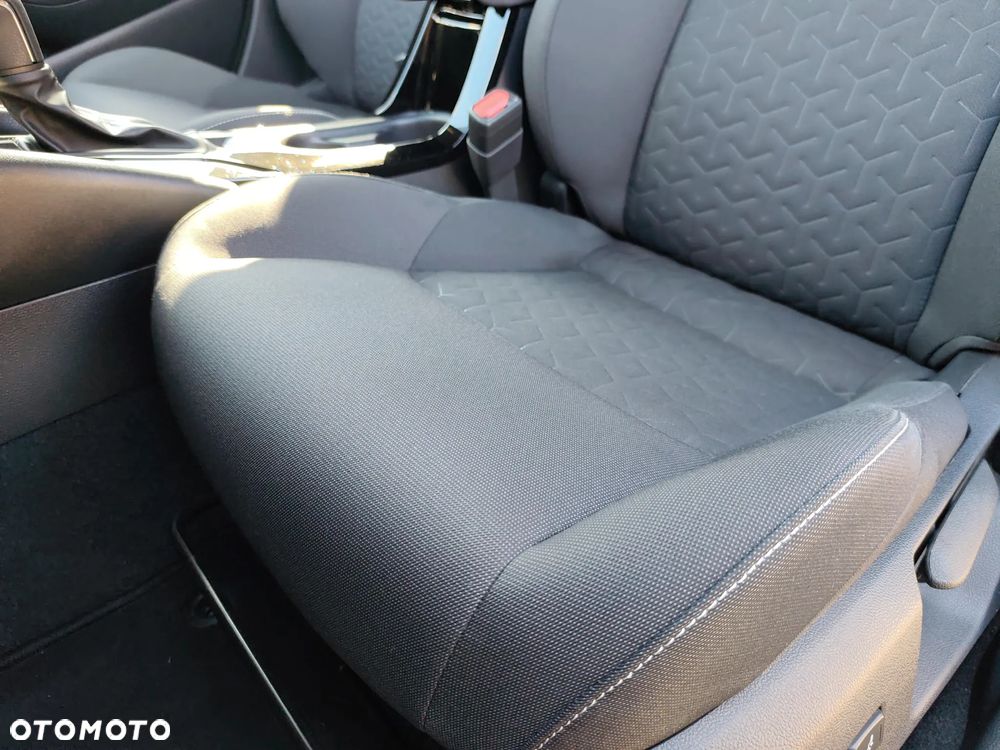 Suzuki Swace 1.8 Hybrid Premium Plus CVT - 12