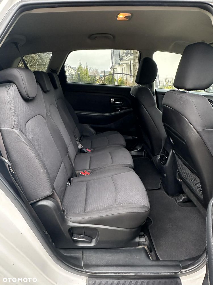 Kia Carens 1.7 CRDi 115 Dream Team Edition - 32