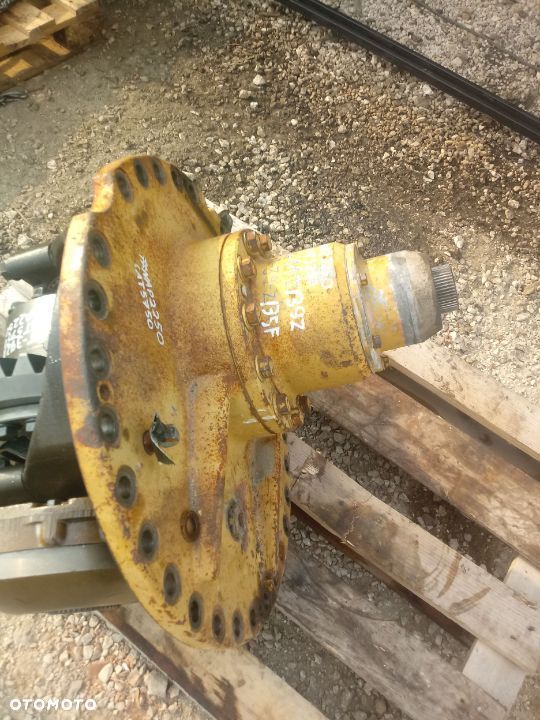 Koło talerzowe Wałek ataku Przekładnia zębata Dyferencjał Dyfer  CAT Caterpillar Wozidło 730 735 740 745 5750 11/39 - 6