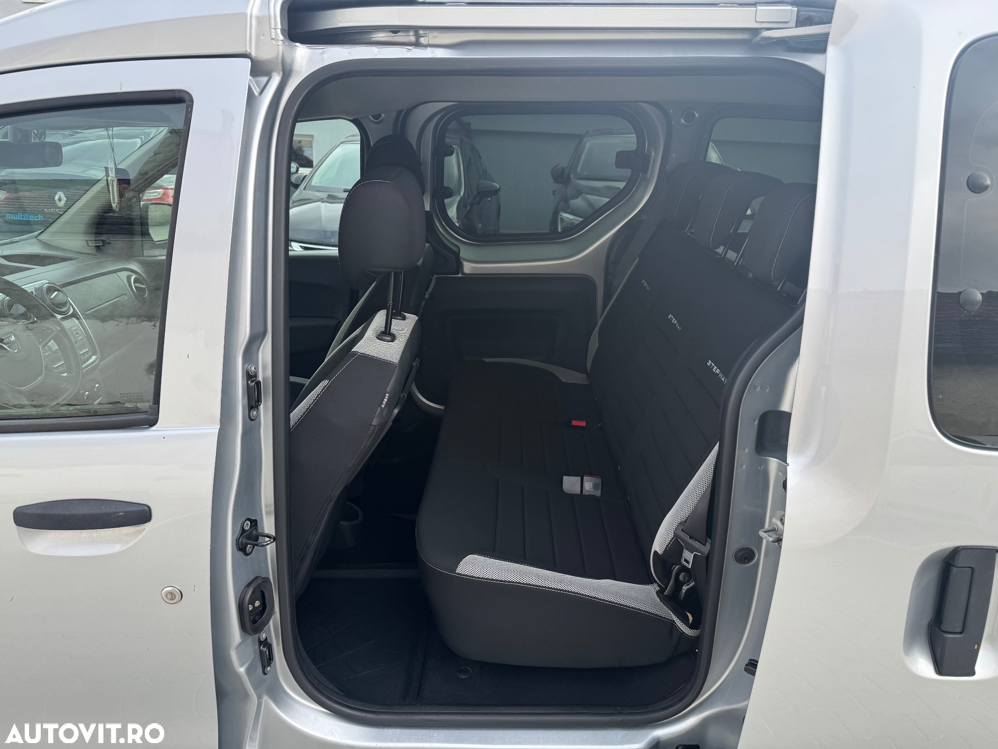 Dacia Dokker 1.5 Blue dCi Stepway - 6
