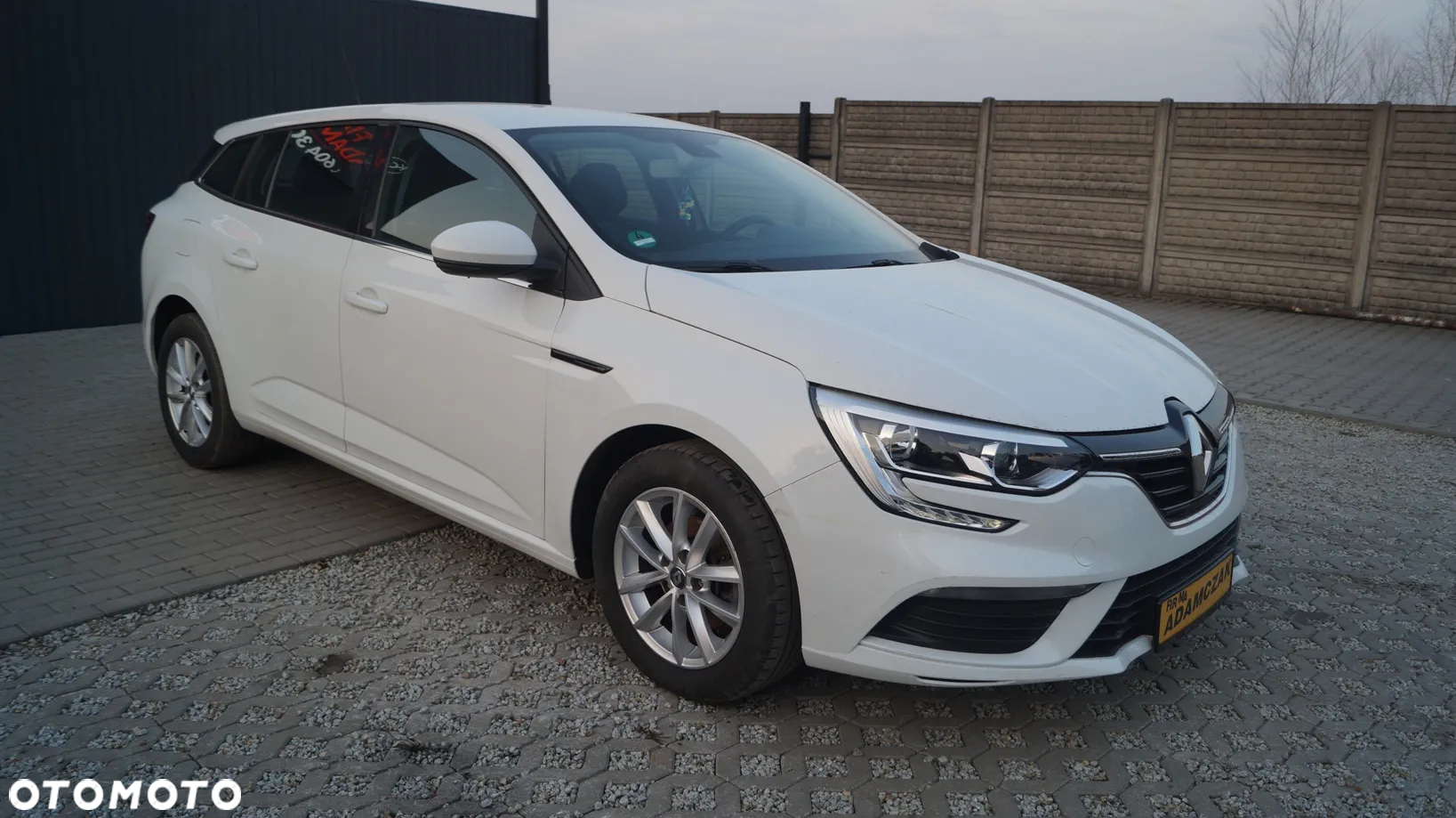 Renault Megane 1.2 Energy TCe Limited - 9