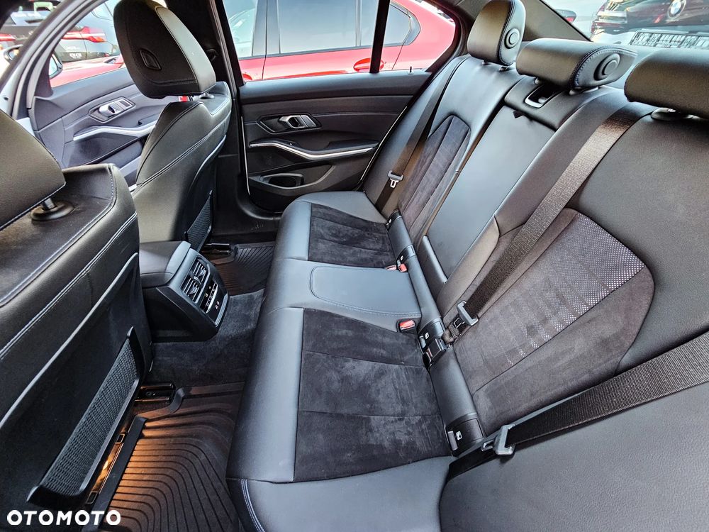 BMW Seria 3 - 16