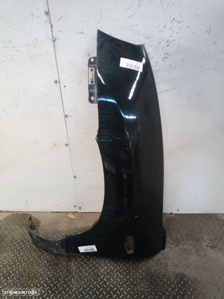 GUARDA-LAMAS FRENTE ESQUERDO HYUNDAI SANTA FÉ I 2.7 V6 4X4 173CV 2656CC - 1