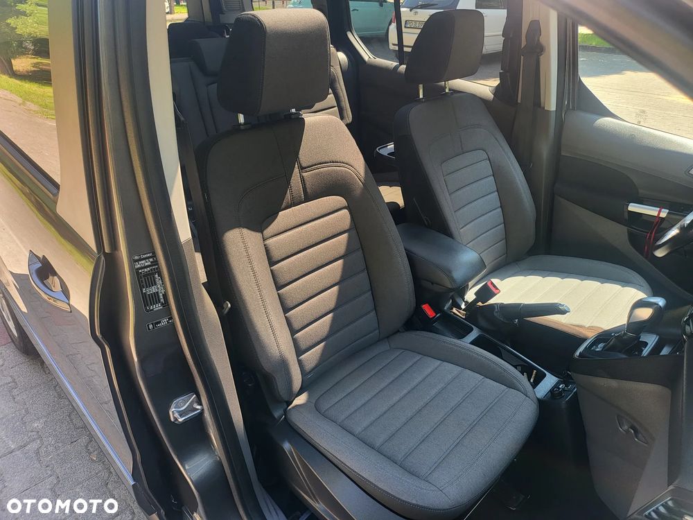 Ford Tourneo Connect Grand - 19