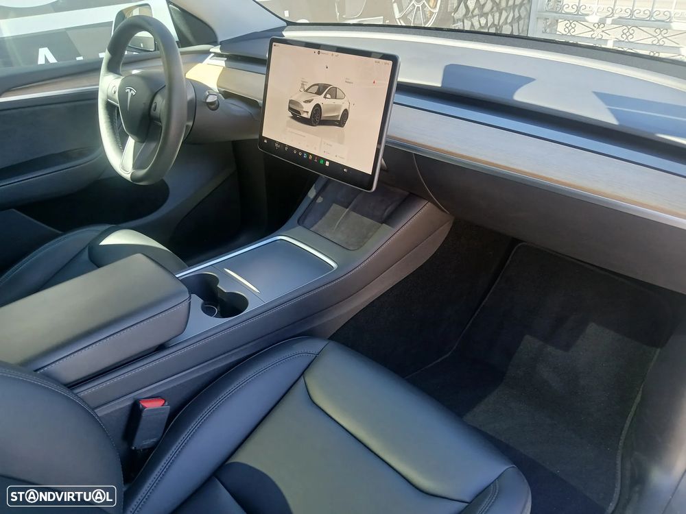 Tesla Model Y Performance Tração Integral - 21