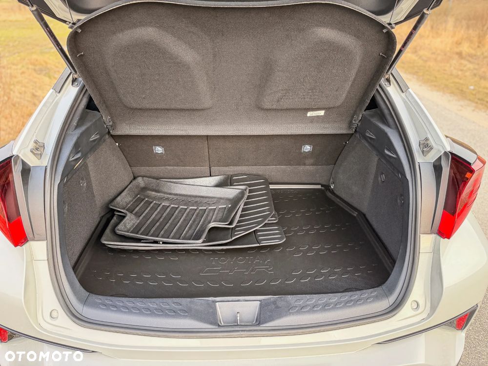 Toyota C-HR 2.0 Hybrid GR Sport - 26