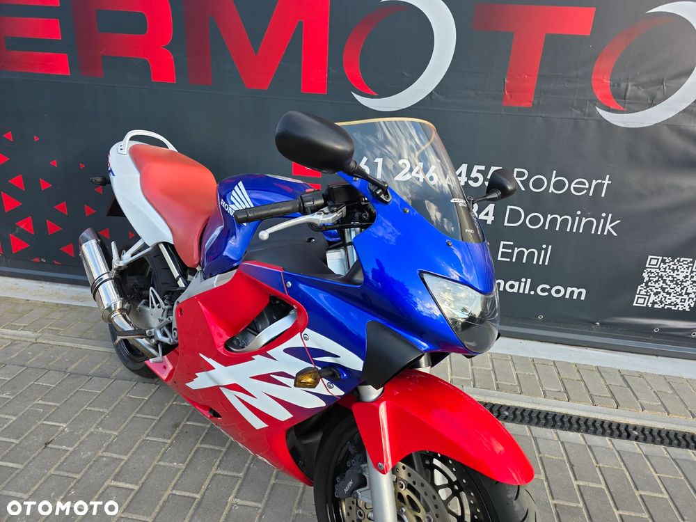 Honda CBR - 27