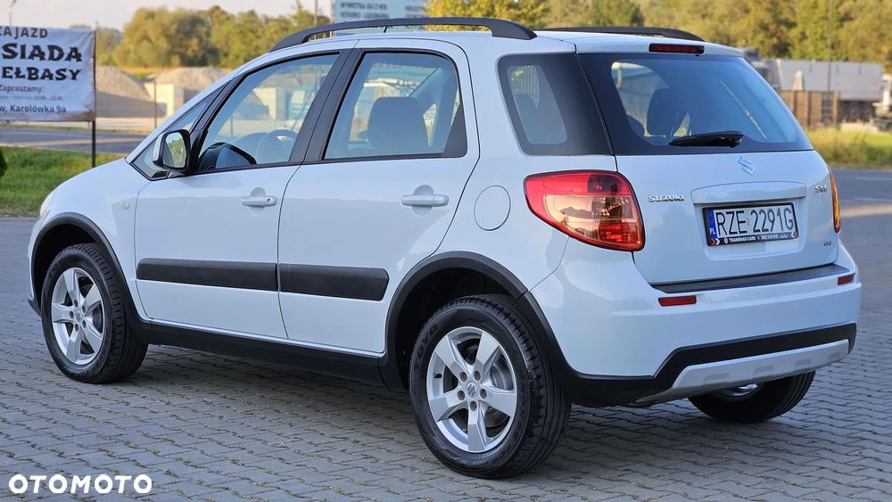 Suzuki SX4 1.6 VVT 4x4 Style - 16