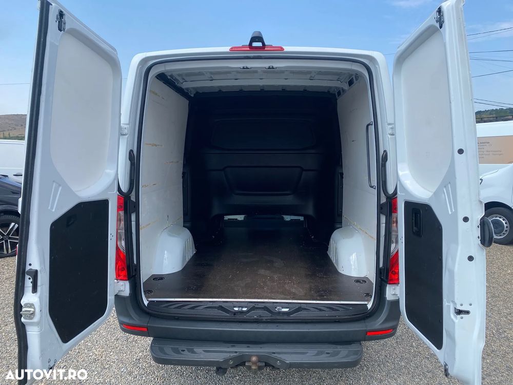 Mercedes-Benz SPRINTER - 10