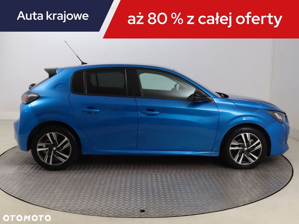 Peugeot 208 - 8
