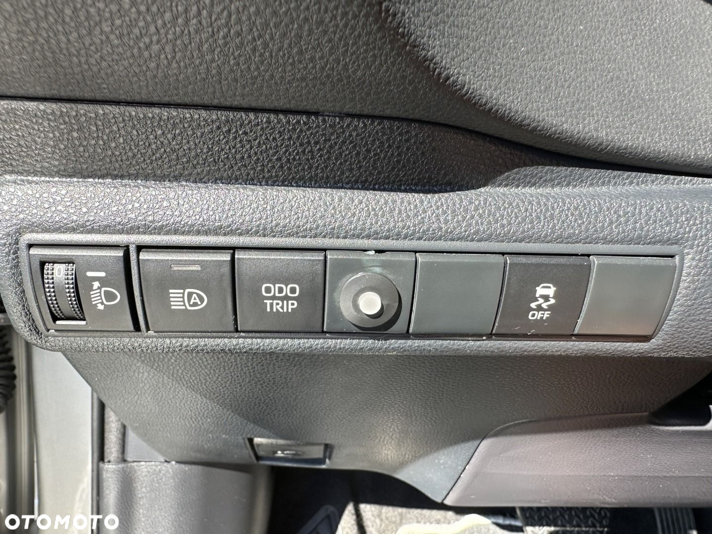 Toyota Corolla 1.8 Hybrid Comfort - 18