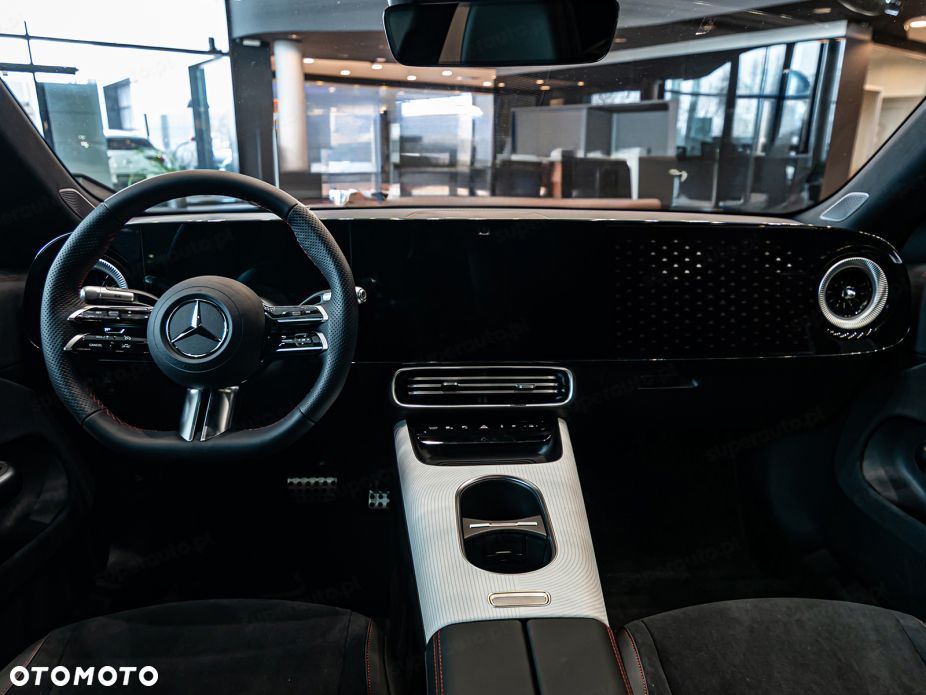 Mercedes-Benz CLA 180 mHEV 8G-DCT - 9