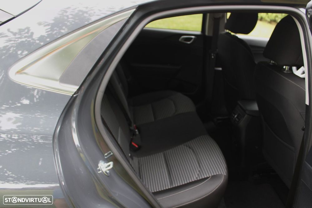 Kia XCeed 1.0 T-GDI Dynamic - 39