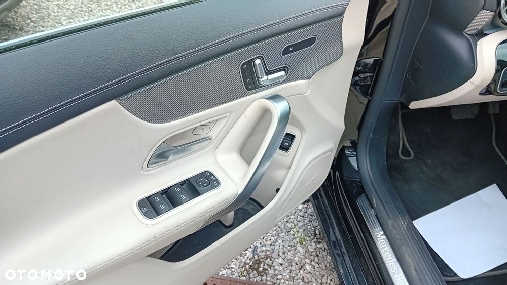 Mercedes-Benz CLA 200 d 4Matic 8G-DCT - 25