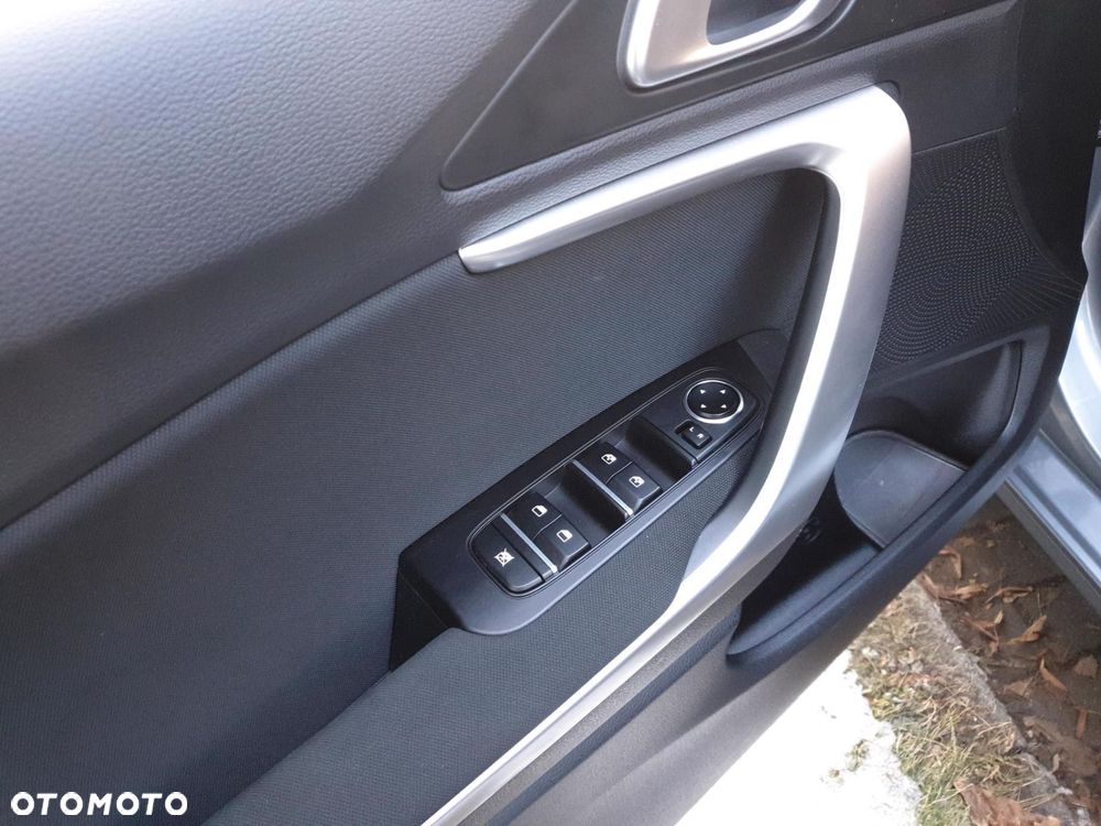 Kia Ceed 1.5 T-GDI M - 19
