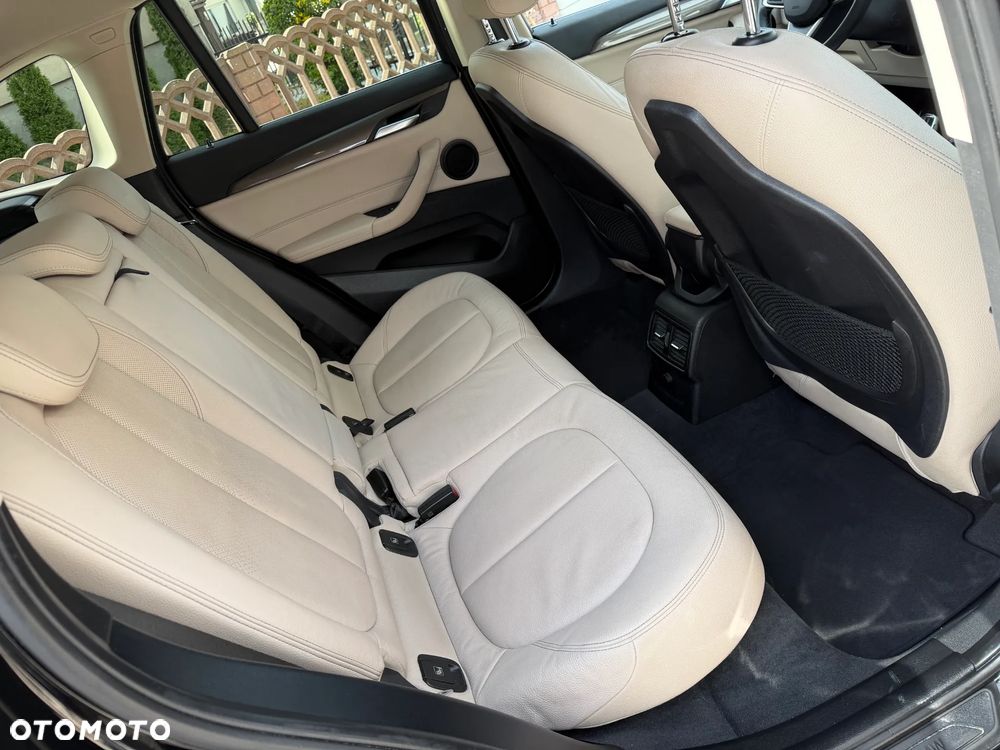 BMW X1 sDrive18i GPF xLine - 30