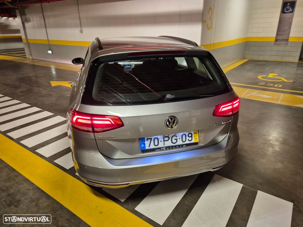 VW Passat Variant 2.0 TDI Trendline - 11