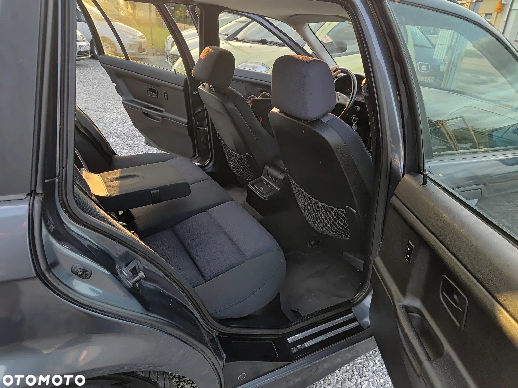 BMW Seria 3 320i - 15