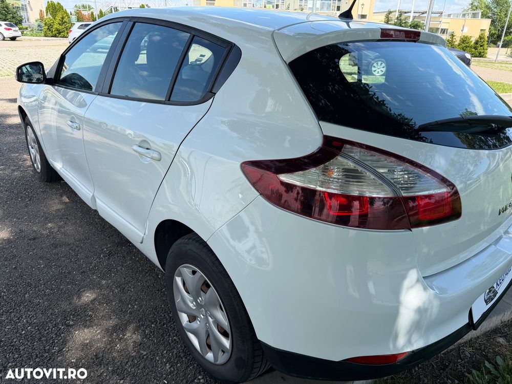 Renault Megane ENERGY dCi 110 Start & Stop LIMITED - 6