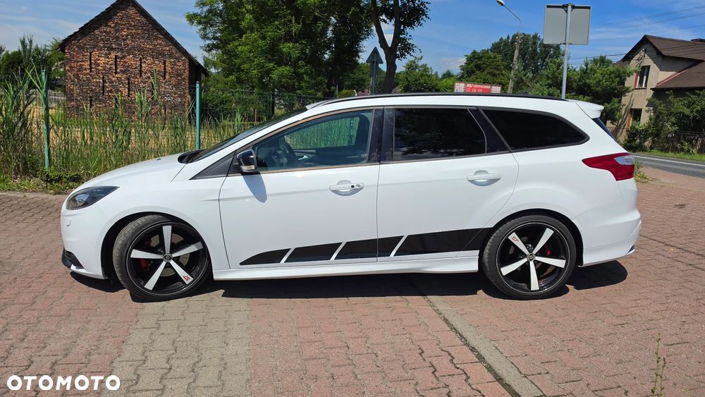 Ford Focus SW 2.0 EcoBoost ST Leather Sport Pack - 25