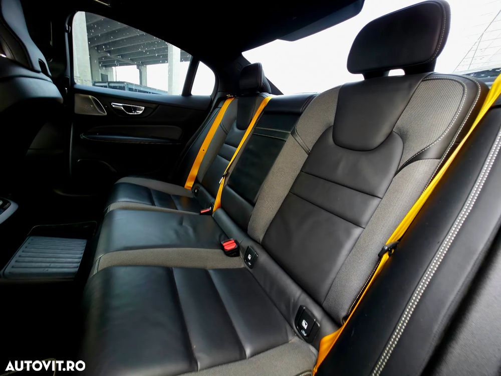 Volvo S60 T8 Recharge AWD Polestar Engineered - 19