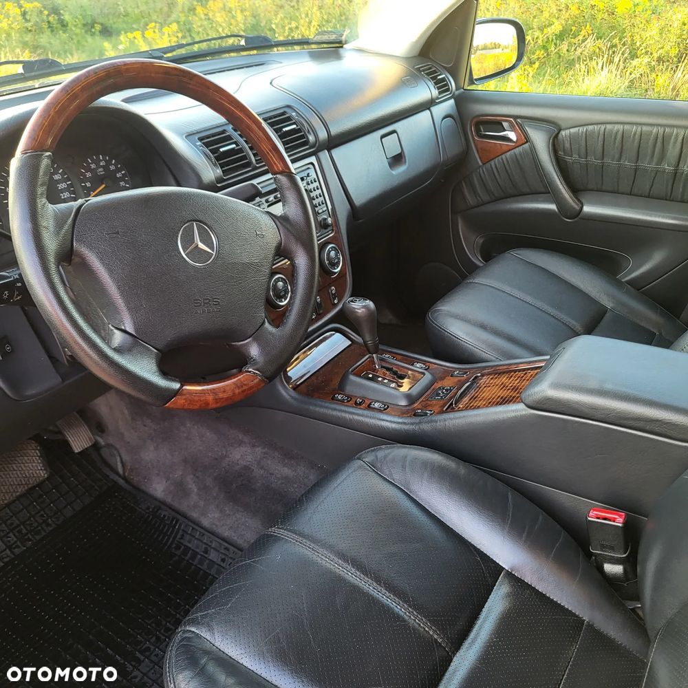 Mercedes-Benz ML 320 - 8