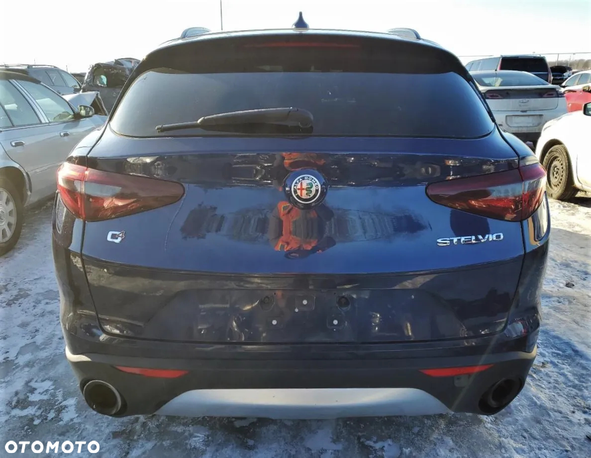 Alfa Romeo Stelvio 2.0 Turbo 16V AT8-Q4 Super - 10