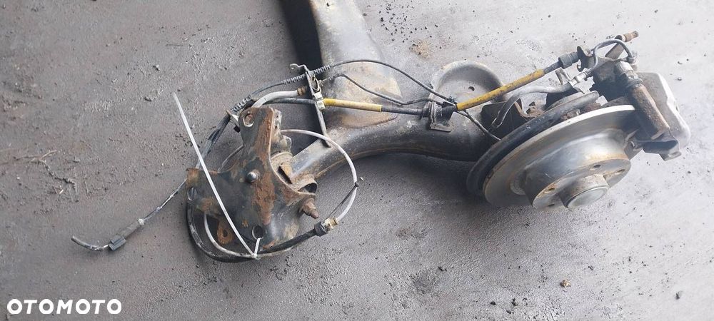 BELKA OŚ ZAWIESZENIA TYŁ TARCZE Z ABS RENAULT MEGANE III KOMBI 1.6 16V - 5